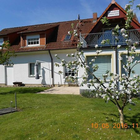 Ferienwohnungen Am Plaetlinsee Wustrow  Buitenkant foto