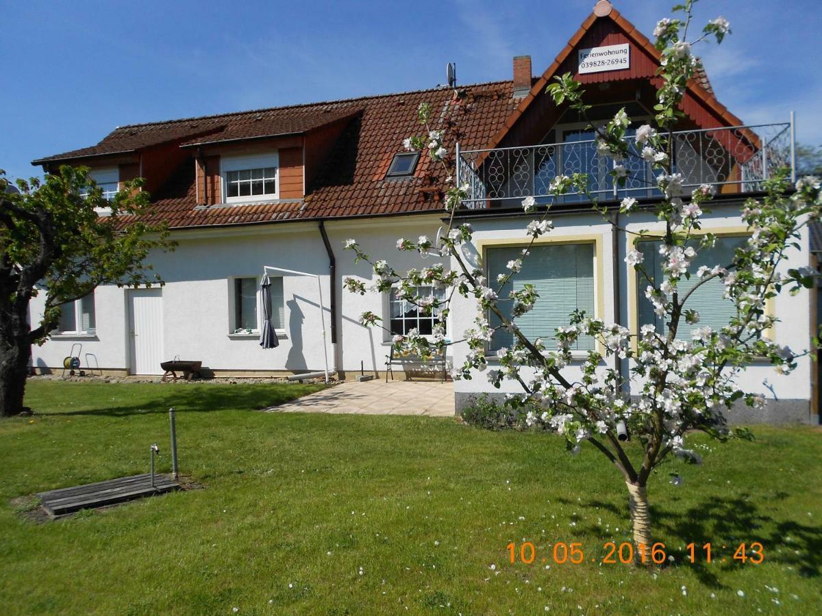 Ferienwohnungen Am Plaetlinsee Wustrow  Buitenkant foto